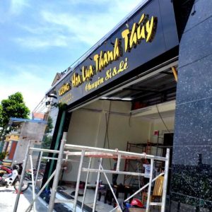 Biển Alu chữ nổi 03