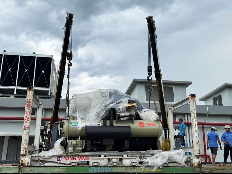 000 A large new energy enterprise