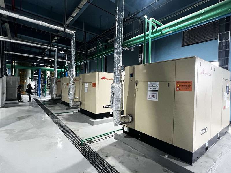 000 A large electronics company (Copy)